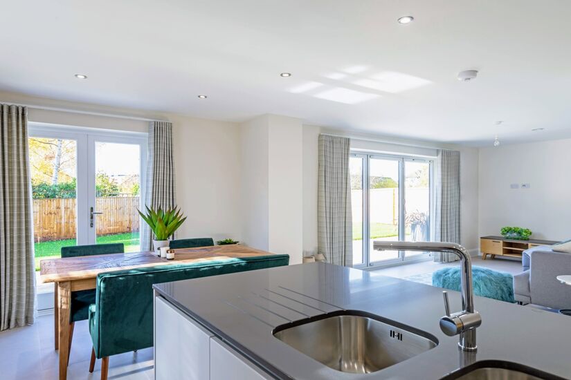 Leafield House 1