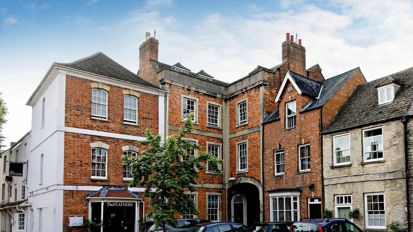 1 Feathers Hotel Woodstock