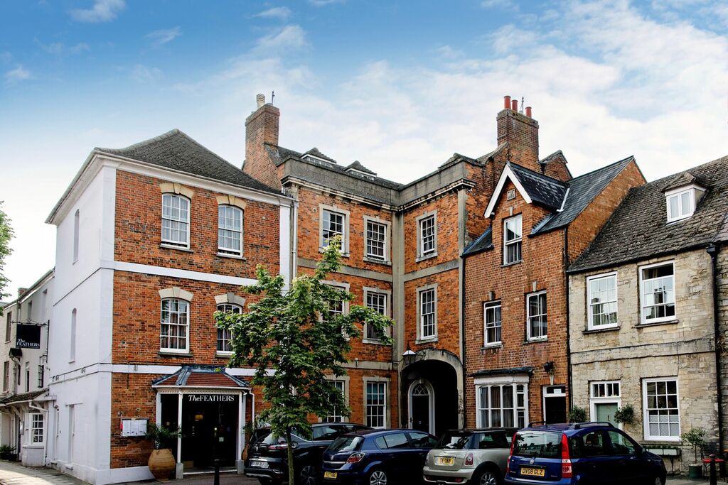 1 Feathers Hotel Woodstock